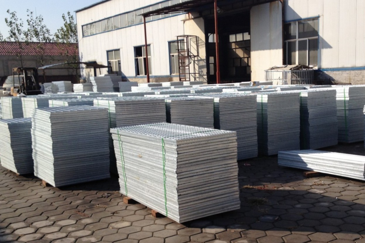 齿形格栅板 钢格栅板 镀锌格子板 脚踏板