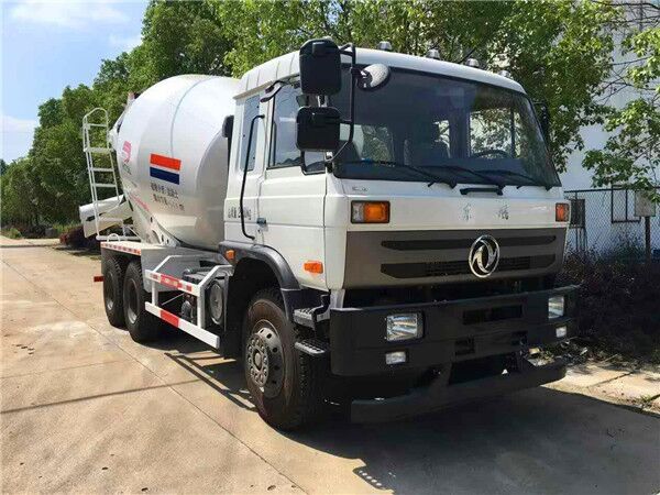 东风153 10方水泥搅拌车价格