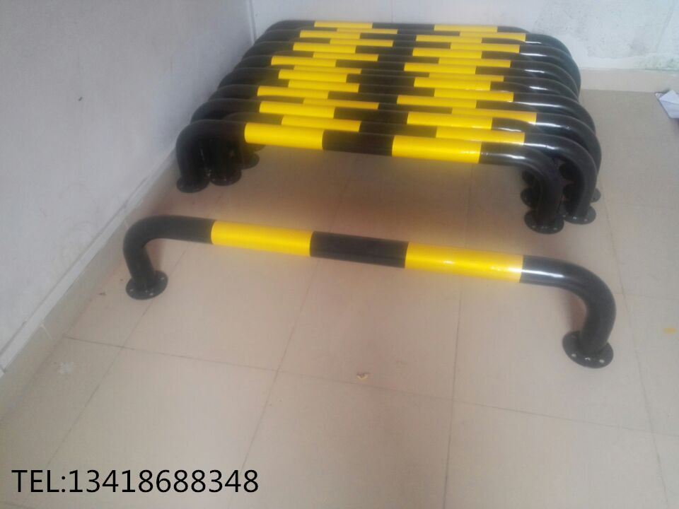 深圳U型防护栏价格镀锌钢管防护栏厂家