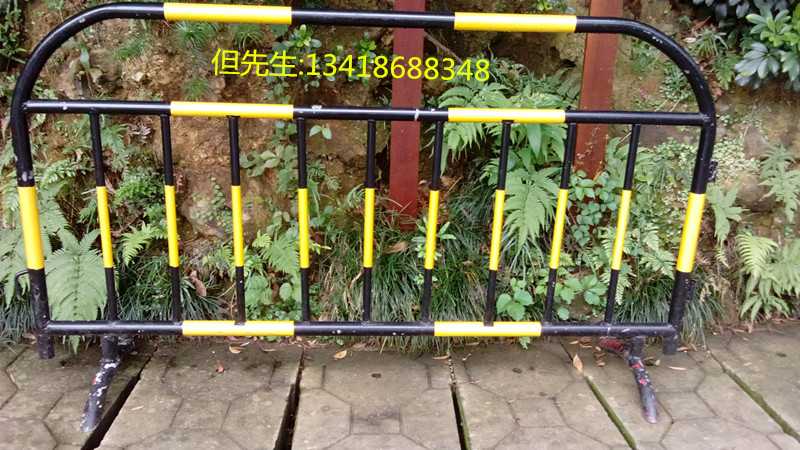 交通安全铁马-深圳铁马护栏批发