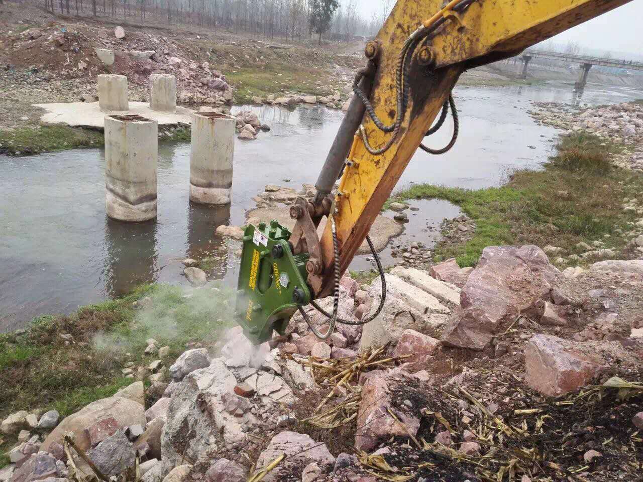 机载式工兵破碎锤ZFB2L炮头机