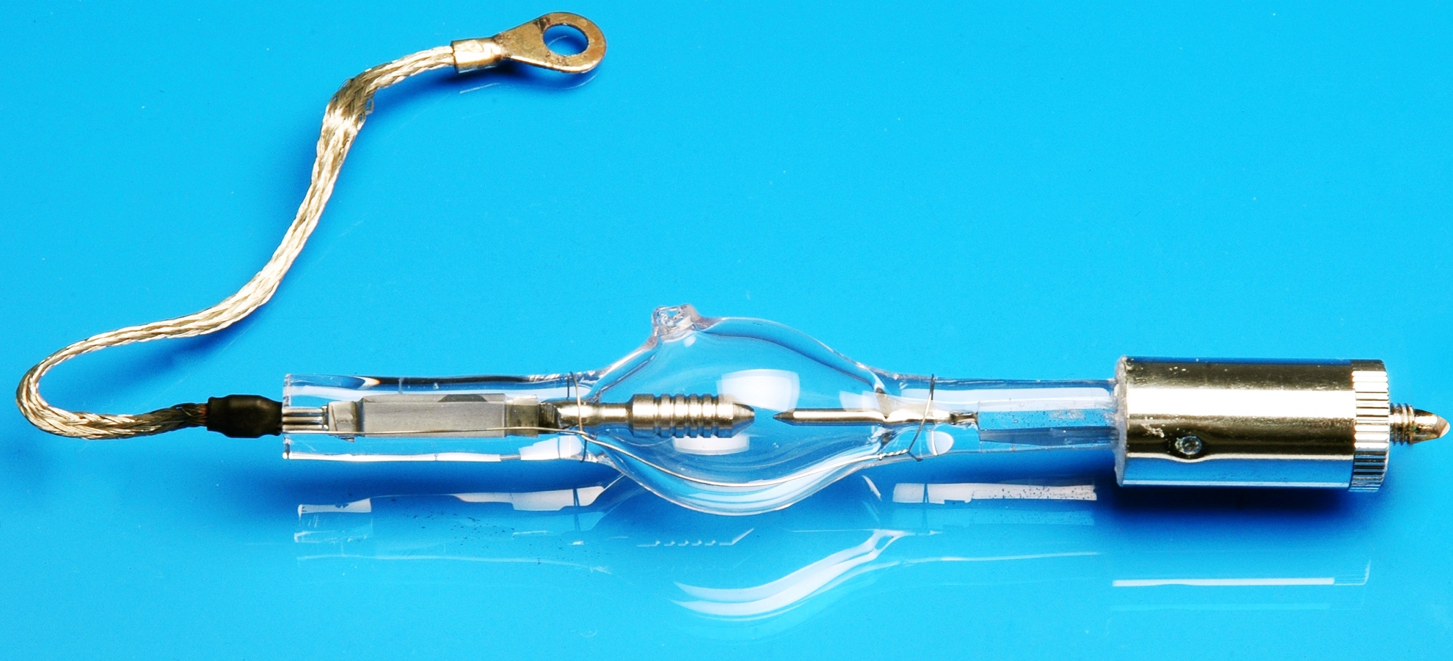 包邮150w球形短弧氙灯/氙灯工作原理