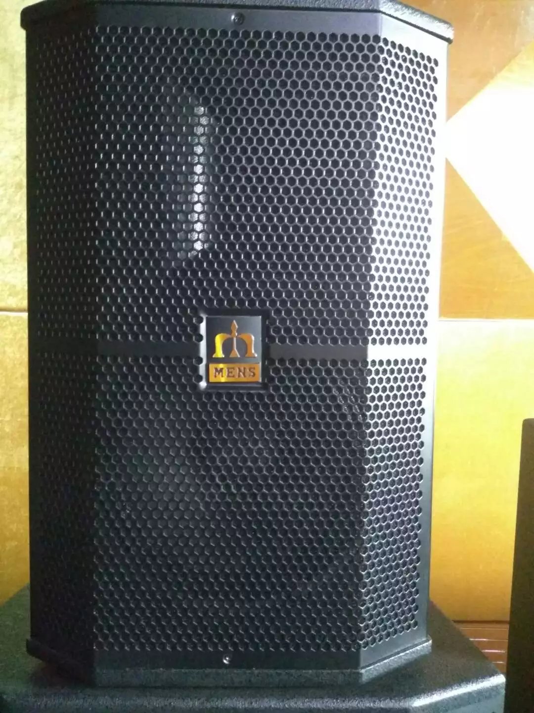 JBL mrx615百威音响，舒尔，森海塞尔无线话筒总代理