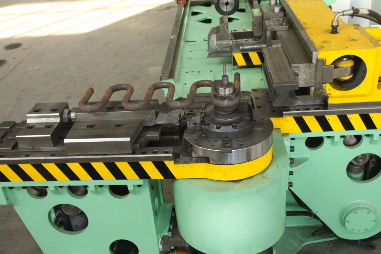 全自动弯管机w28k-76cnc-2r